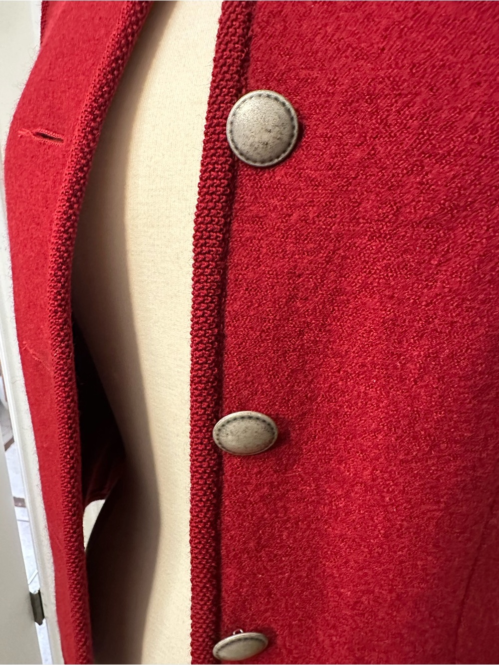 VTG Geiger Women's Wool Red Sleeveless Button Front Vest made in Austria 34 - Picture 3 of 13